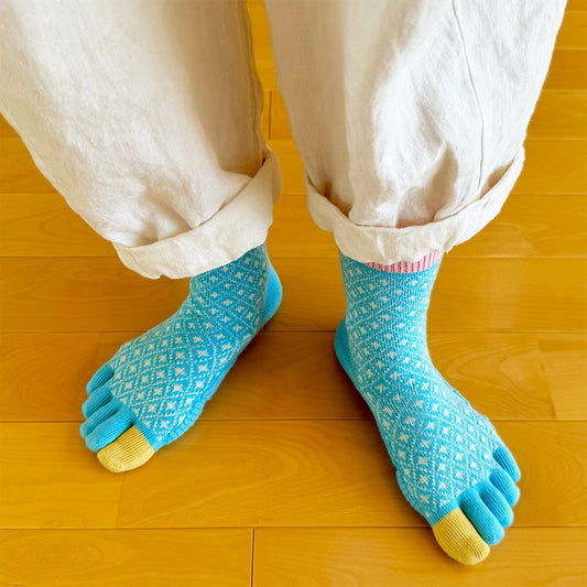 knitido ベーシック・エアークッション バイヤスダイヤ ハイクルー 5本指ソックス 23-25cm