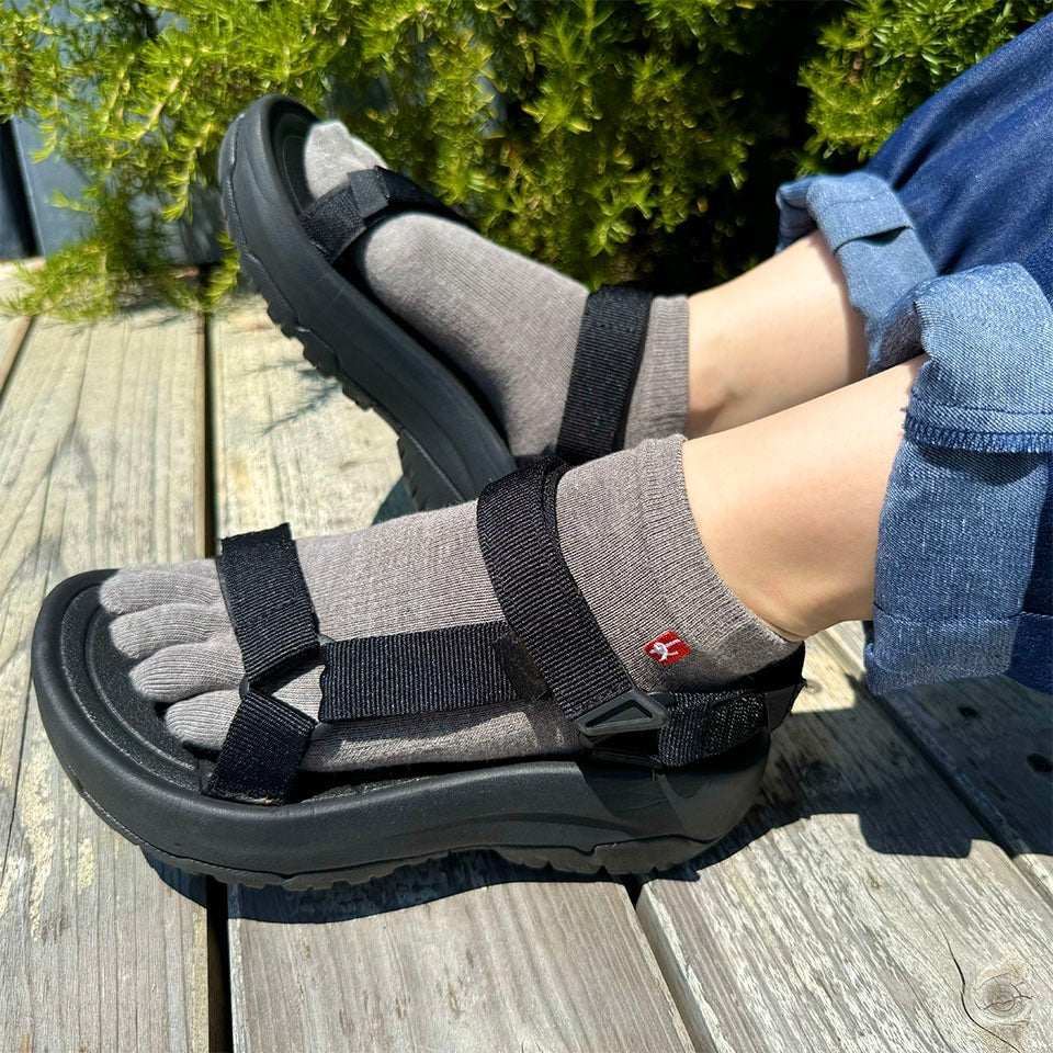 knitido EU 薄手 クールマックス アンクル 5本指ソックス 27-29cm【数量限定】